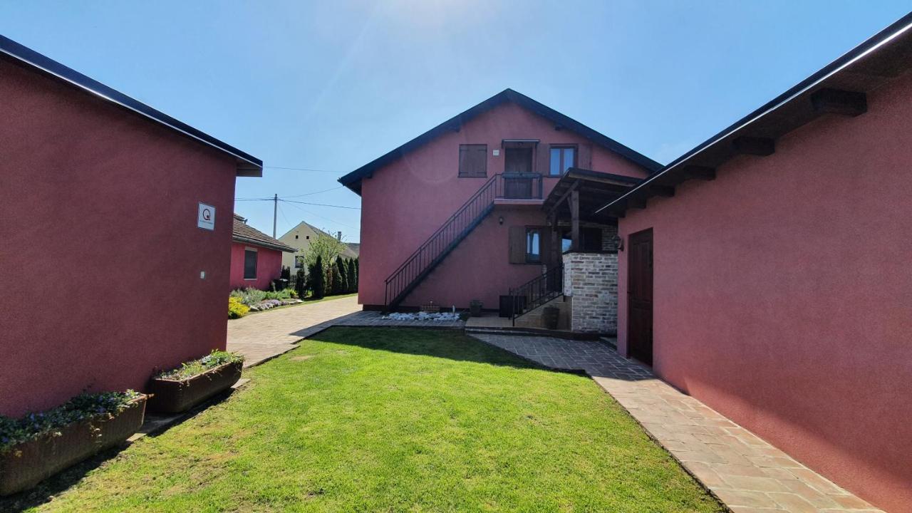 Villa Mons Aureus Popovac Exterior foto